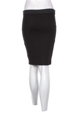 Spódnica Stradivarius, Rozmiar M, Kolor Czarny, Cena 43,99 zł