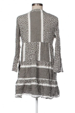 Kleid Apricot, Größe S, Farbe Mehrfarbig, Preis 33,99 €