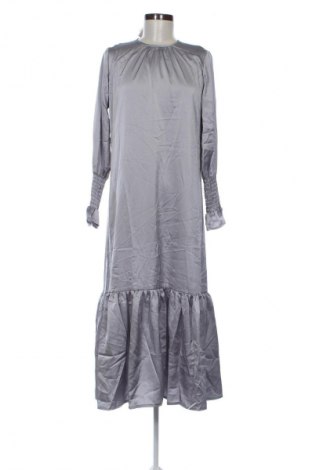 Kleid Benoa, Größe S, Farbe Silber, Preis € 75,99