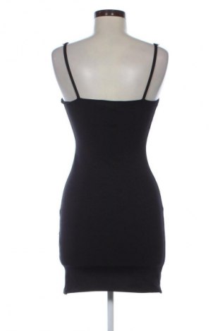 Kleid Bershka, Größe M, Farbe Schwarz, Preis 13,99 €