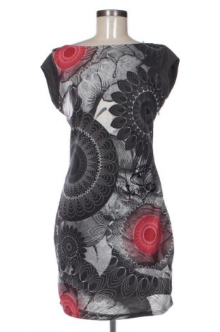 Kleid Desigual, Größe L, Farbe Mehrfarbig, Preis 113,22 €
