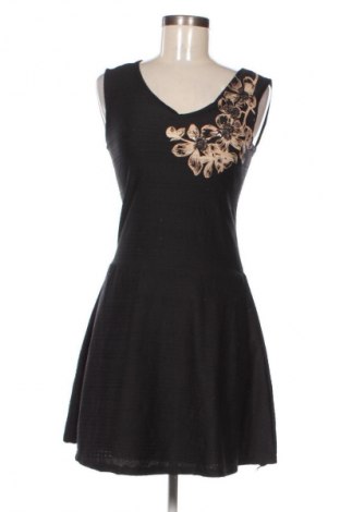 Šaty  Desigual, Velikost S, Barva Černá, Cena  1 159,00 Kč