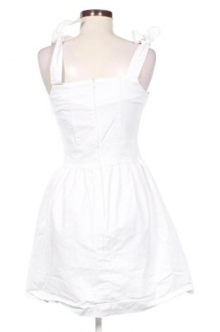 Kleid Dragonfly, Größe M, Farbe Weiß, Preis 24,55 €
