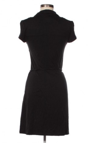 Рокля Edc By Esprit, Размер M, Цвят Черен, Цена 29,99 лв.