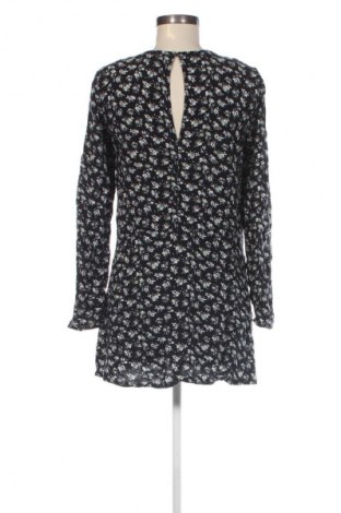 Рокля H&M, Размер S, Цвят Многоцветен, Цена 29,99 лв.