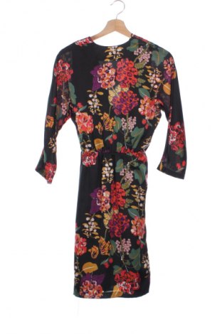 Рокля H&M Conscious Collection, Размер S, Цвят Многоцветен, Цена 29,33 лв.