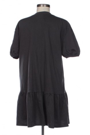 Šaty  H&M Divided, Veľkosť M, Farba Sivá, Cena  14,77 €