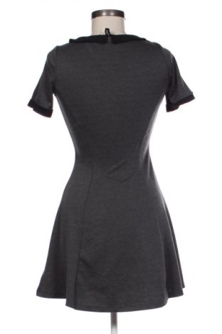 Kleid H&M Divided, Größe S, Farbe Grau, Preis 14,91 €