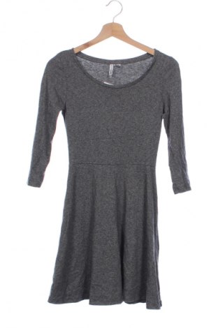 Šaty  H&M Divided, Veľkosť XS, Farba Sivá, Cena  6,95 €