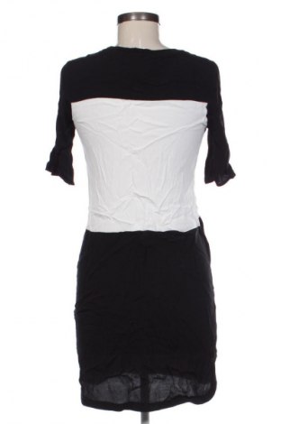 Kleid Mango, Größe M, Farbe Mehrfarbig, Preis 18,40 €