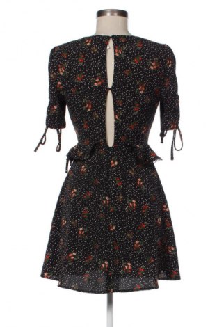Kleid New Look, Größe S, Farbe Mehrfarbig, Preis € 12,99
