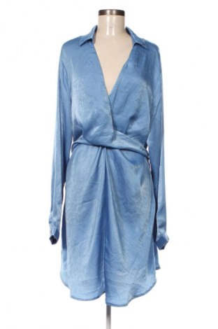 Sukienka Pretty Little Thing, Rozmiar XXL, Kolor Niebieski, Cena 150,99 zł