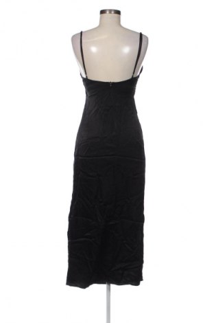 Rochie Pull&Bear, Mărime M, Culoare Negru, Preț 76,32 Lei