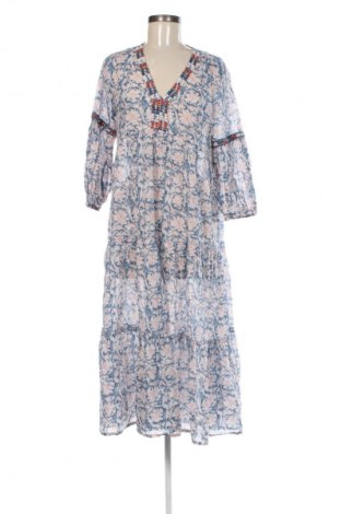 Šaty  Pull&Bear, Velikost M, Barva Vícebarevné, Cena  469,00 Kč