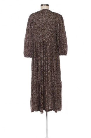 Kleid Pull&Bear, Größe L, Farbe Mehrfarbig, Preis 20,99 €