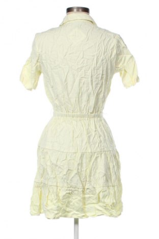 Kleid Reserved, Größe S, Farbe Gelb, Preis 13,99 €