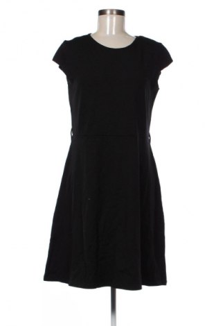 Kleid She, Größe M, Farbe Schwarz, Preis 16,99 €