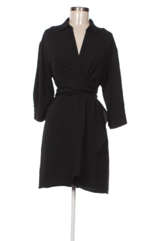 Kleid Stradivarius, Größe L, Farbe Schwarz, Preis € 8,99
