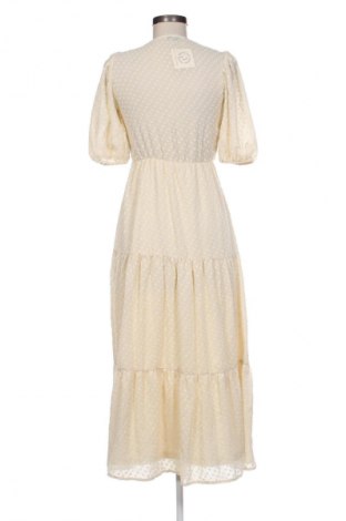 Rochie Stradivarius, Mărime S, Culoare Bej, Preț 76,00 Lei