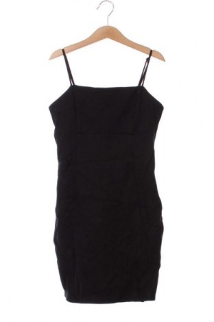 Рокля Stradivarius, Размер XS, Цвят Черен, Цена 15,99 лв.