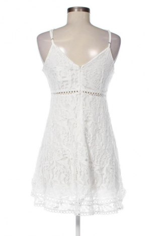 Kleid Unbranded, Größe S, Farbe Weiß, Preis 17,99 €