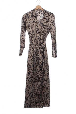 Рокля Vero Moda, Размер XS, Цвят Многоцветен, Цена 34,99 лв.