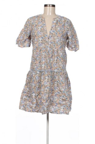 Šaty  Vero Moda, Velikost M, Barva Vícebarevné, Cena  319,00 Kč