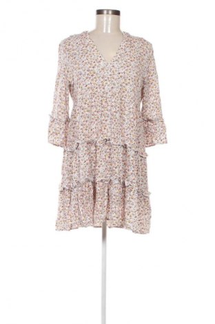 Рокля Vero Moda, Размер M, Цвят Многоцветен, Цена 19,99 лв.