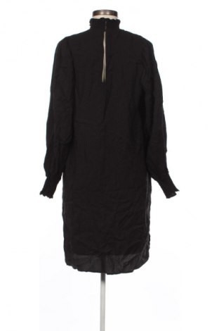 Šaty  Vero Moda, Velikost M, Barva Černá, Cena  439,00 Kč