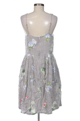 Kleid Yumi, Größe L, Farbe Mehrfarbig, Preis € 20,99