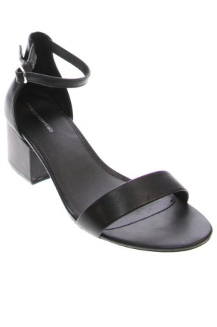 Sandály Amazon Essentials, Velikost 41, Barva Černá, Cena  569,00 Kč