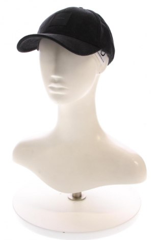 Căciulă Calvin Klein, Culoare Negru, Preț 115,99 Lei