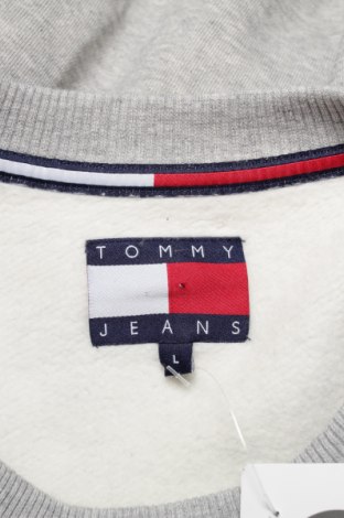 Gynaikeia Mployza Tommy Hilfiger Se Symferoysa Timh Sto Remix