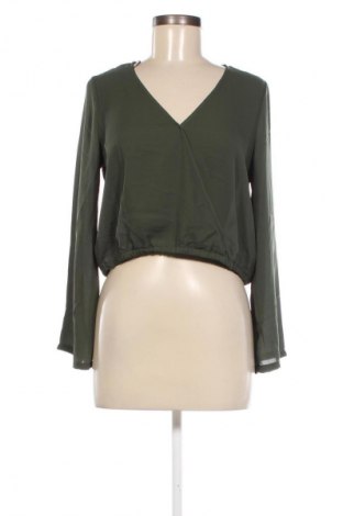 Damen Shirt Gina Tricot, Größe XS, Farbe Grün, Preis € 3,99