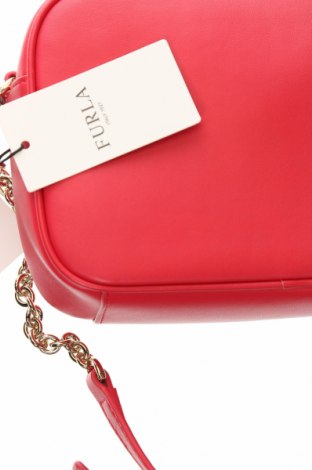 Дамска чанта Furla, Цвят Червен, Цена 307,79 лв.