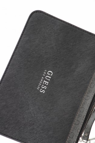 Дамска чанта Guess, Цвят Черен, Цена 132,79 лв.