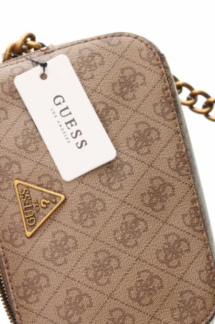 Γυναικεία τσάντα Guess, Χρώμα Καφέ, Τιμή 61,49 €