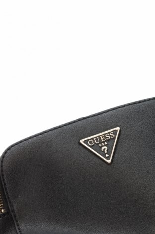 Γυναικεία τσάντα Guess, Χρώμα Μαύρο, Τιμή 68,79 €