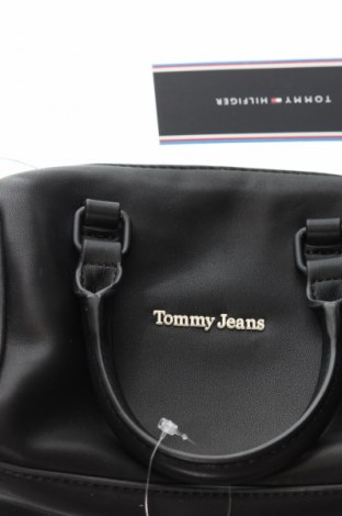 Női táska Tommy Hilfiger, Szín Fekete, Ár 38 979 Ft