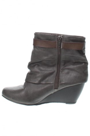 Botine de damă Blowfish, Mărime 40, Culoare Gri, Preț 73,99 Lei