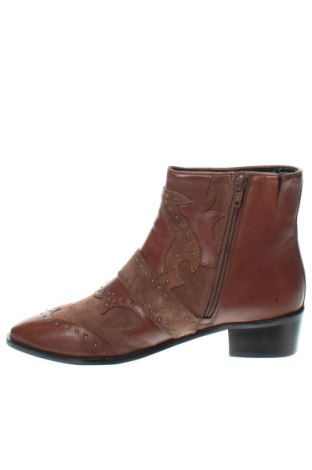 Botine de damă Bronx, Mărime 40, Culoare Maro, Preț 643,99 Lei