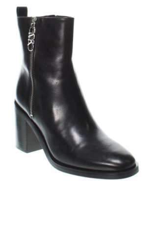 Botine de damă MICHAEL Michael Kors, Mărime 40, Culoare Negru, Preț 1.697,37 Lei