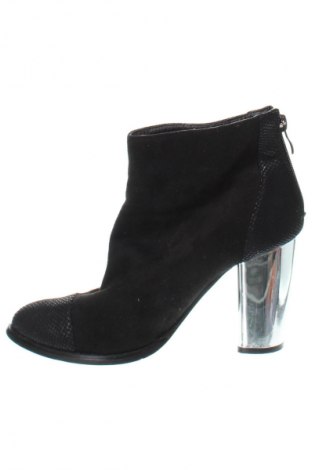 Botine de damă Poti Pati, Mărime 37, Culoare Negru, Preț 79,99 Lei