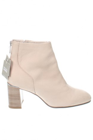 Damen Stiefeletten Tamaris, Größe 38, Farbe Beige, Preis 44,79 €