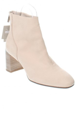 Damen Stiefeletten Tamaris, Größe 38, Farbe Beige, Preis 88,66 €