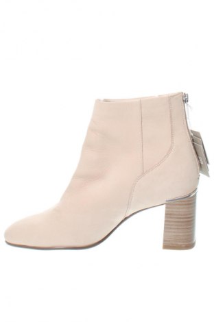 Damen Stiefeletten Tamaris, Größe 38, Farbe Beige, Preis 88,66 €