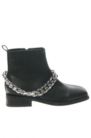 Botine de damă Tata, Mărime 36, Culoare Negru, Preț 162,99 Lei