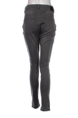 Damen Jeans, Größe L, Farbe Grau, Preis 4,99 €