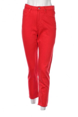 Γυναικείο Τζίν Bershka, Μέγεθος S, Χρώμα Κόκκινο, Τιμή 10,91 €