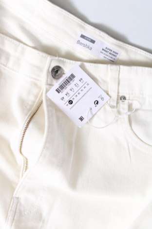 Γυναικείο Τζίν Bershka, Μέγεθος XL, Χρώμα Εκρού, Τιμή 16,49 €